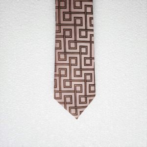 cravate rose à motif